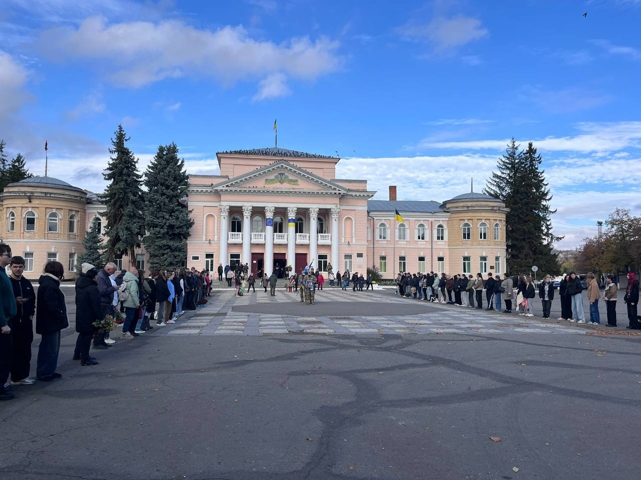 Первомайськ попрощався із загиблим захисником Юрієм Нефьодовим