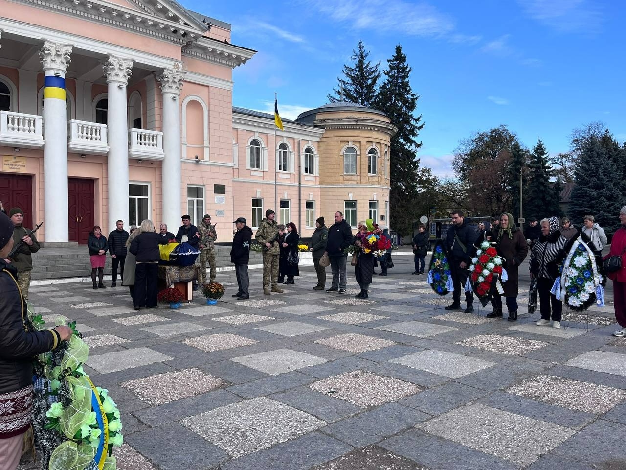 Первомайськ попрощався із загиблим захисником Юрієм Нефьодовим