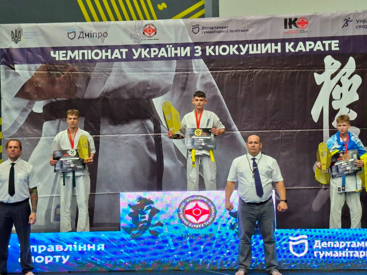 Перемоги, що проростають сакурами: каратисти з Миколаївщини — срібні призери Кубка України