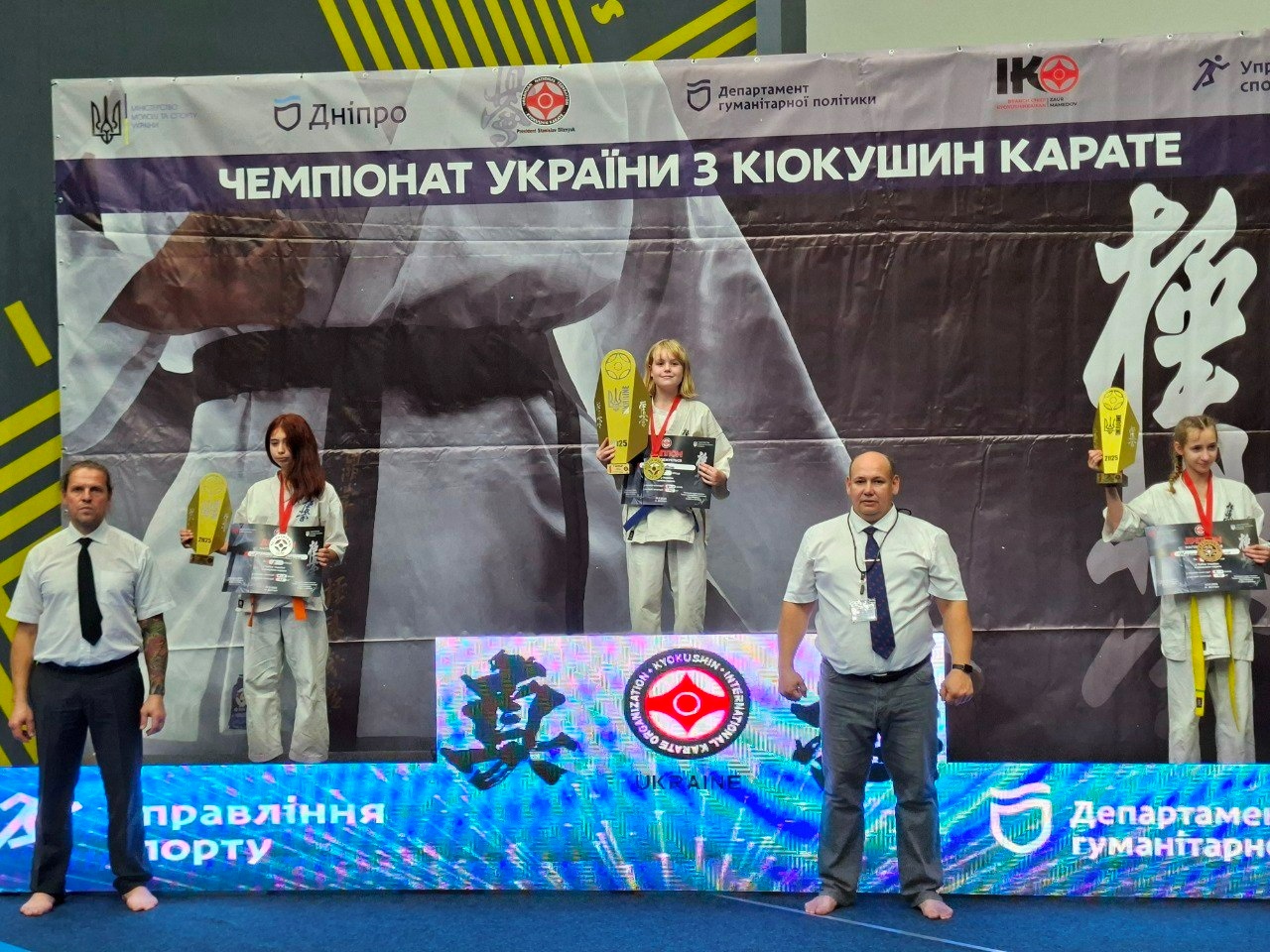 Перемоги, що проростають сакурами: каратисти з Миколаївщини — срібні призери Кубка України