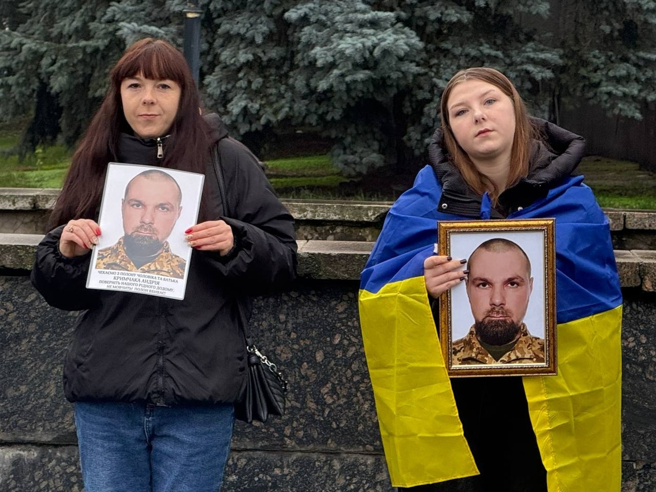Стань поруч! Рідні полонених та зниклих безвісти у Первомайську вийшли на мирну акцію