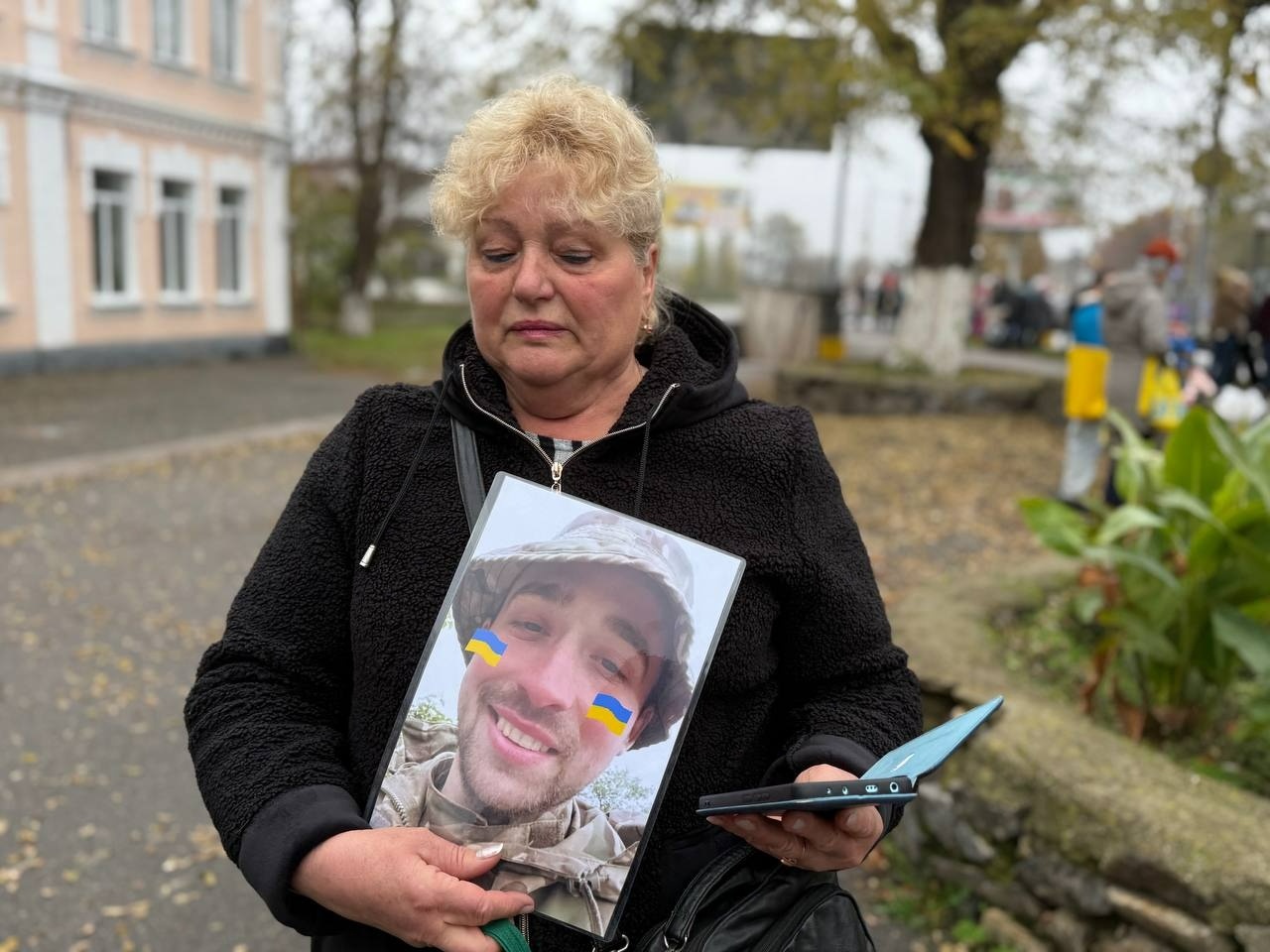 Стань поруч! Рідні полонених та зниклих безвісти у Первомайську вийшли на мирну акцію