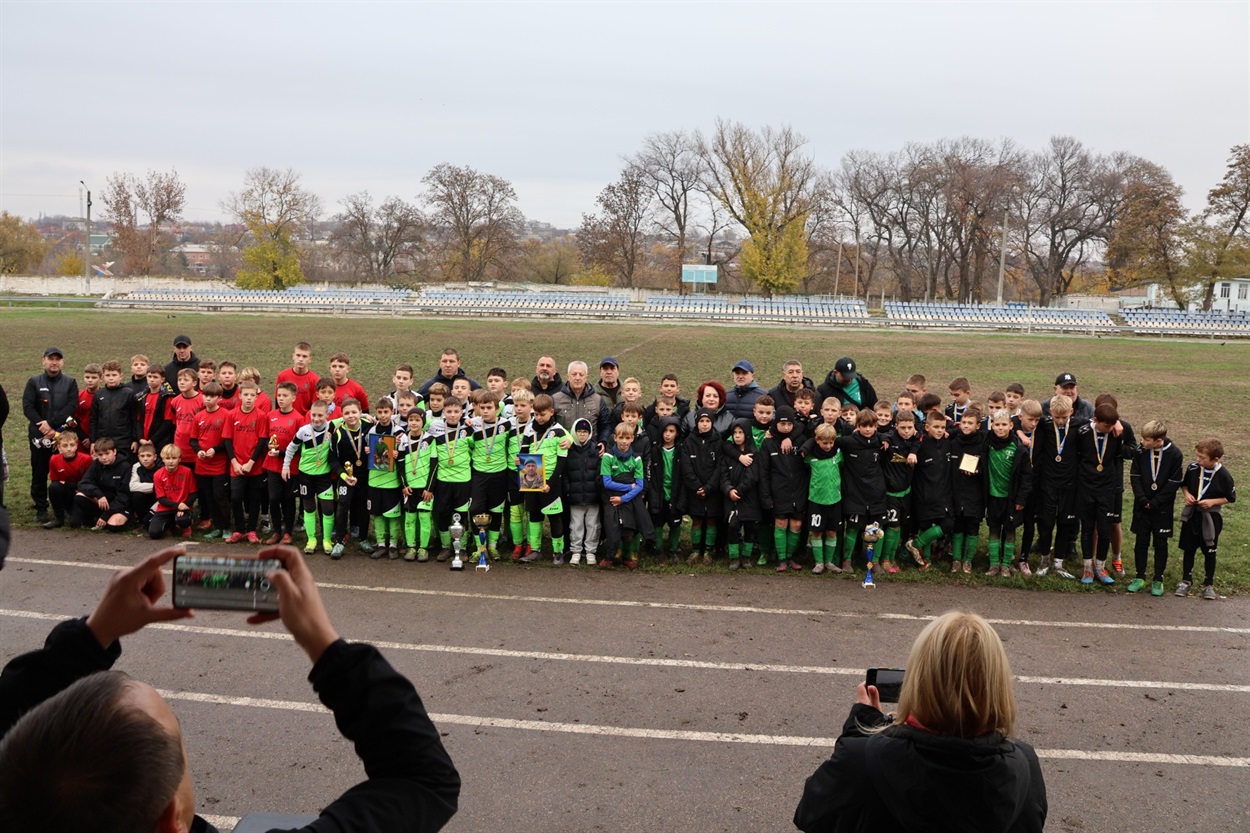 Усі учасники пам'ятного турніру