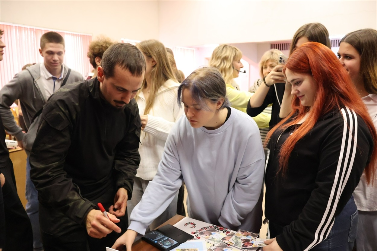 На презентації збірки «ПростеП»