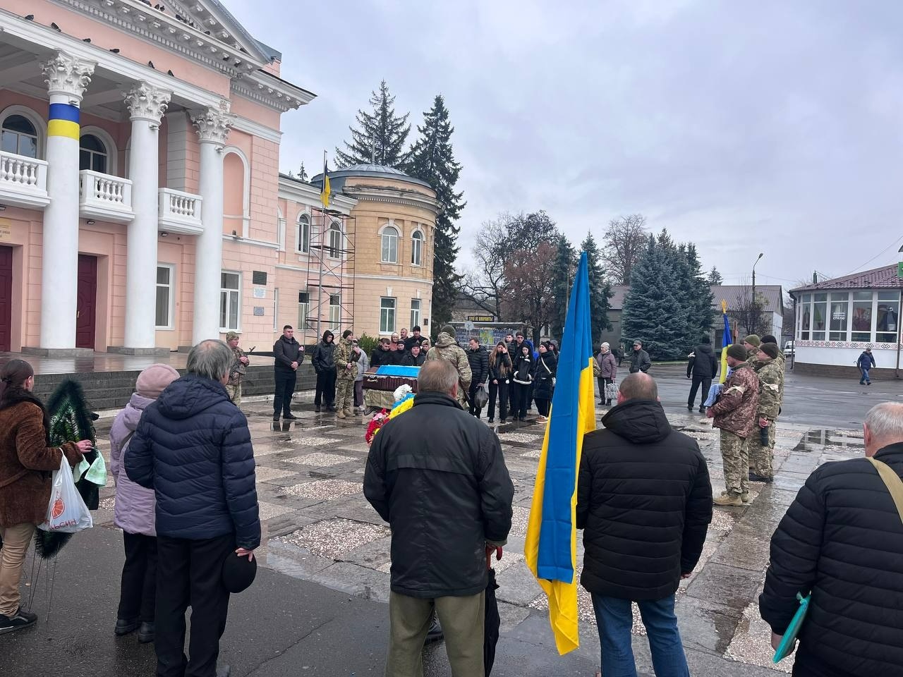 Первомайськ попрощався із загиблим захисником Павлом Карпунчевим