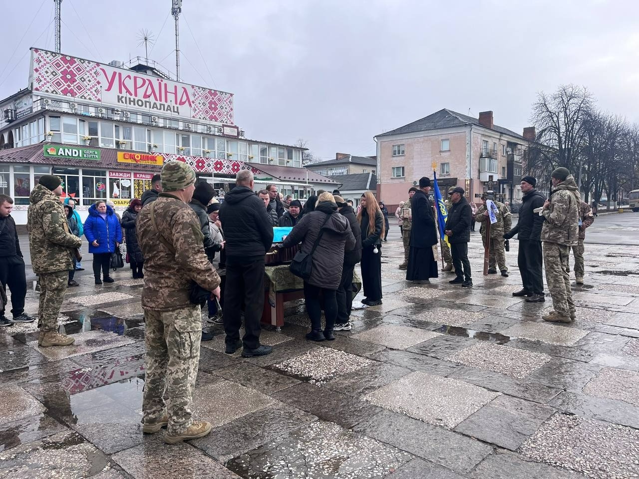 Первомайськ попрощався із загиблим захисником Павлом Карпунчевим