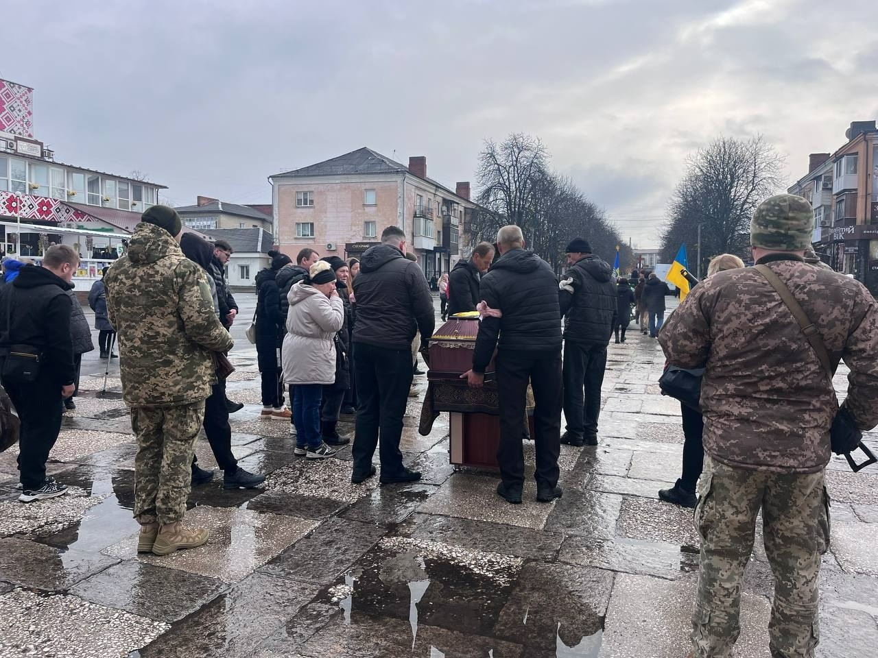 Первомайськ попрощався із загиблим захисником Павлом Карпунчевим