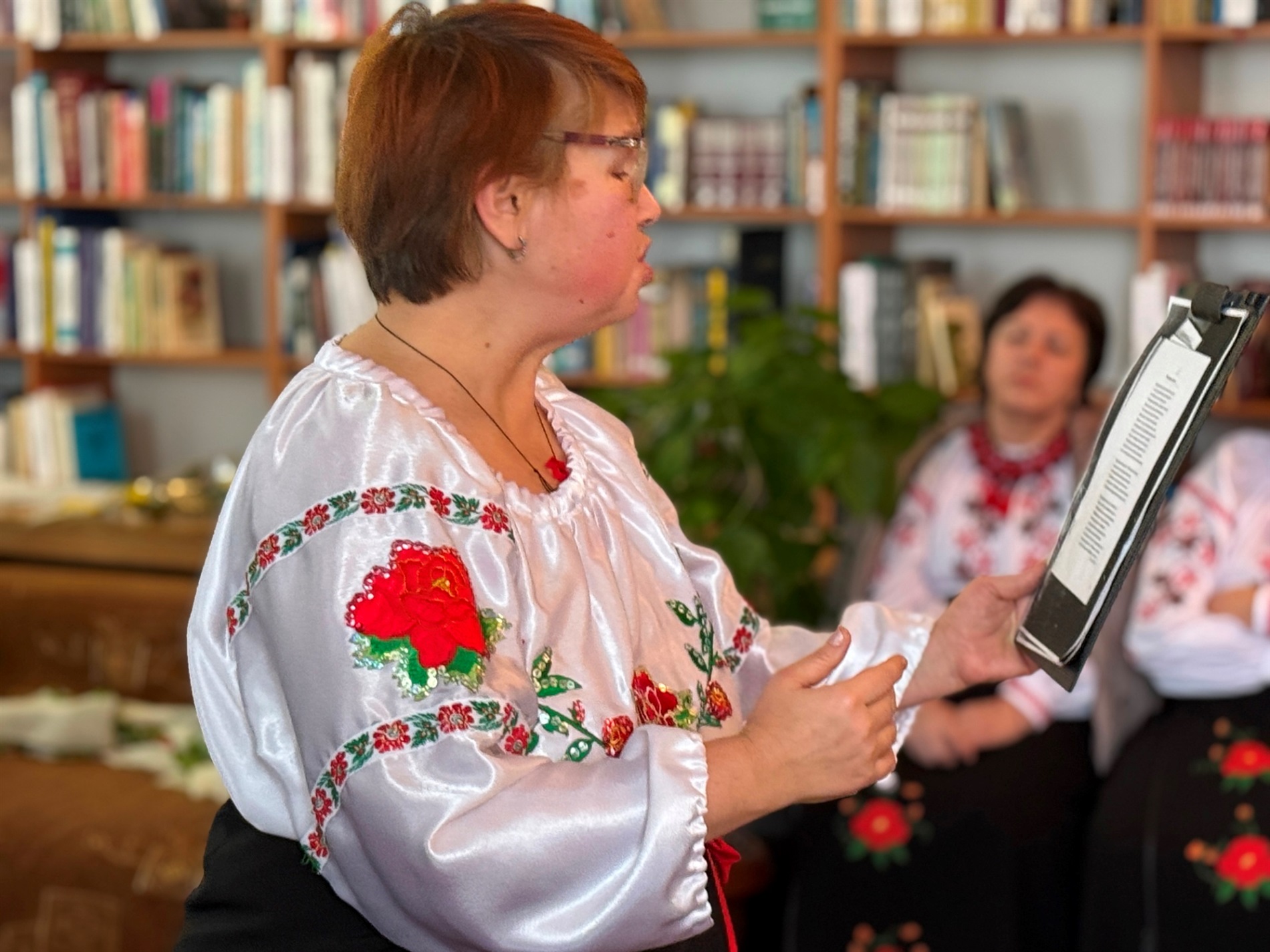 «Я словом усміхнуся вам»: до 100-річчя Галини Педченко у Врадіївці видали ювілейну збірку