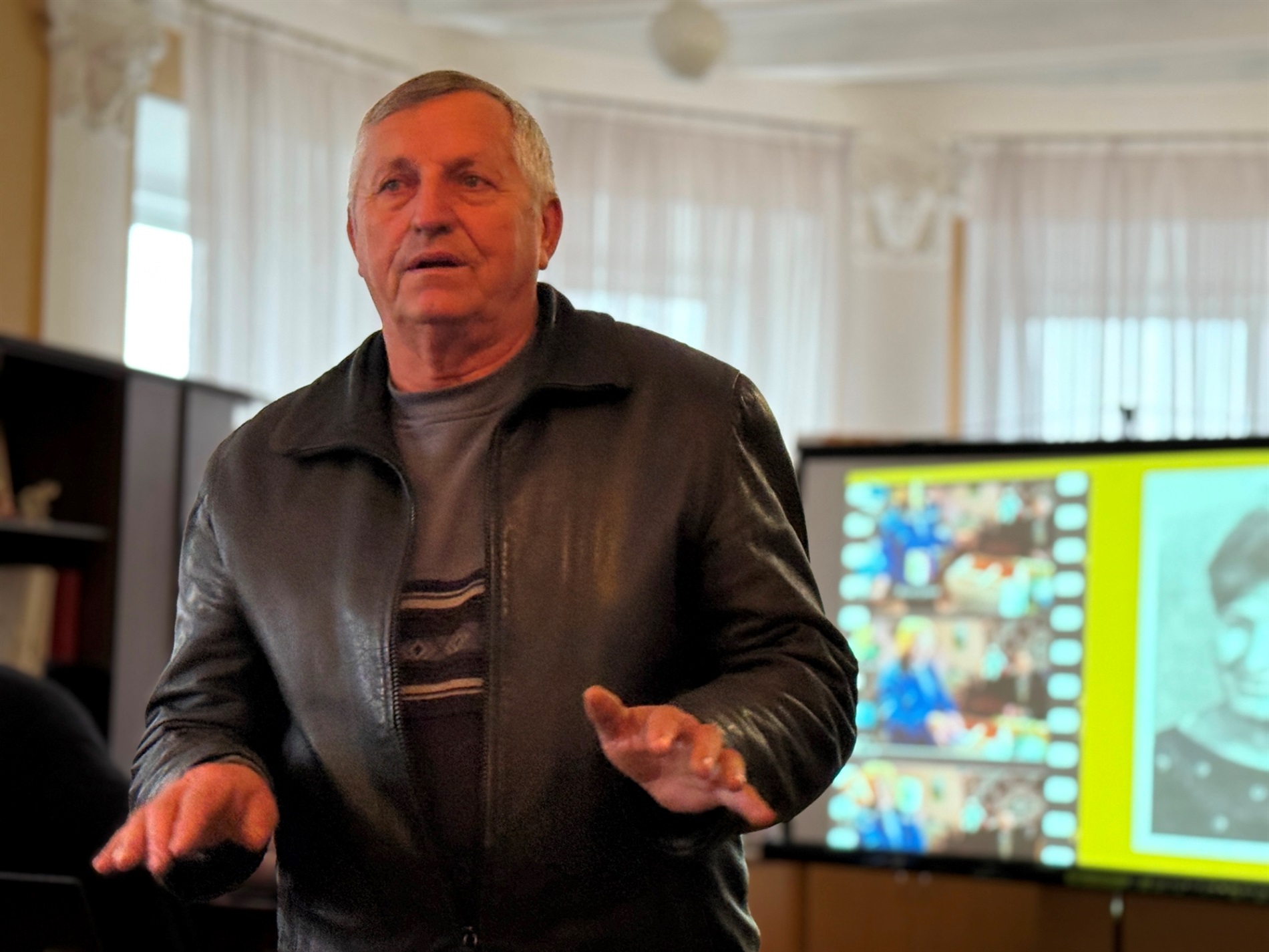 «Я словом усміхнуся вам»: до 100-річчя Галини Педченко у Врадіївці видали ювілейну збірку