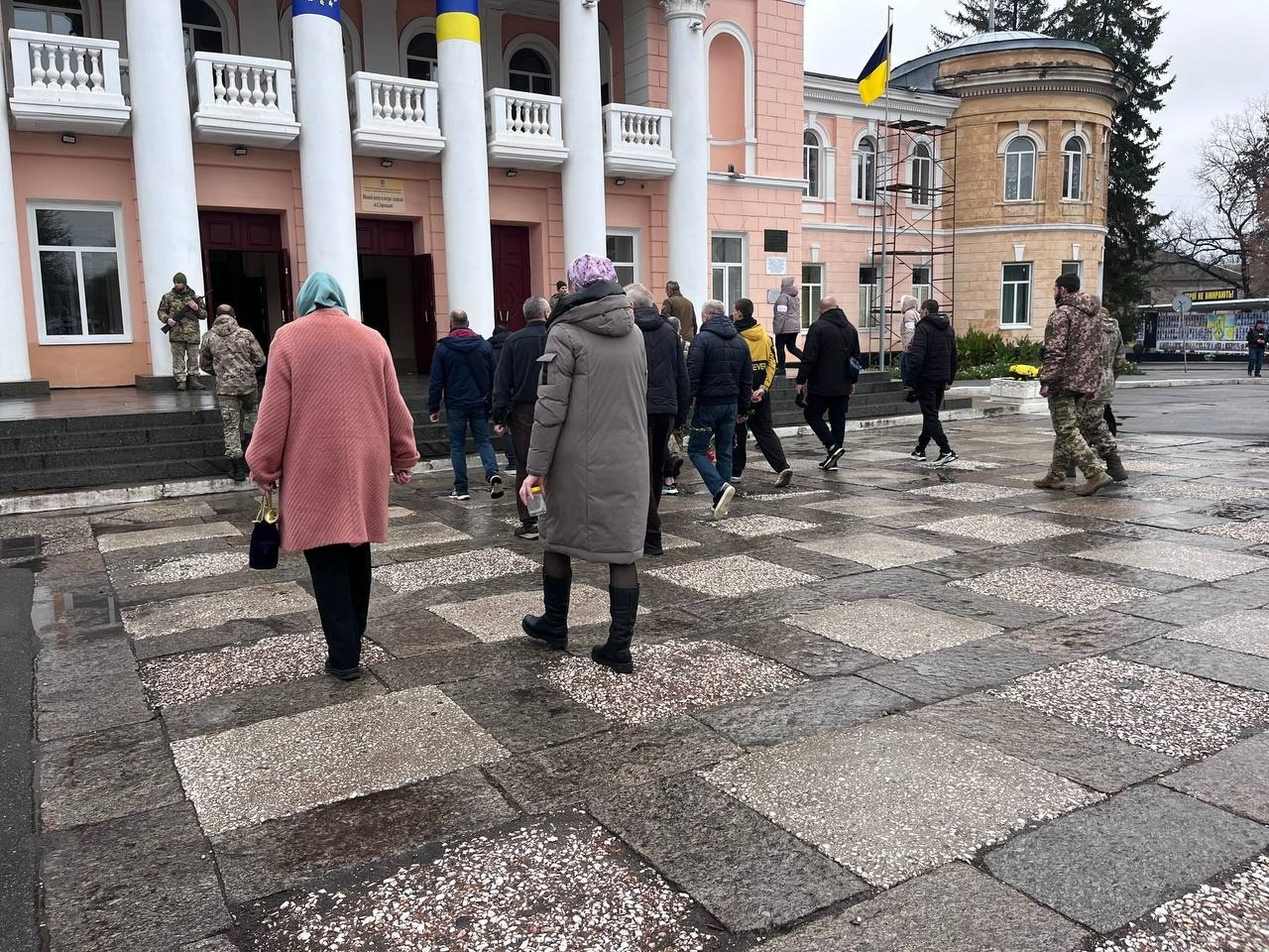 У Первомайську попрощалися із загиблим захисником України Романом Салабаєм