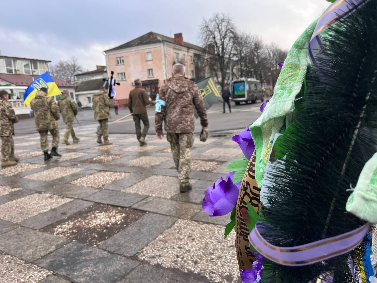 У Первомайську попрощалися із загиблим захисником України Романом Салабаєм