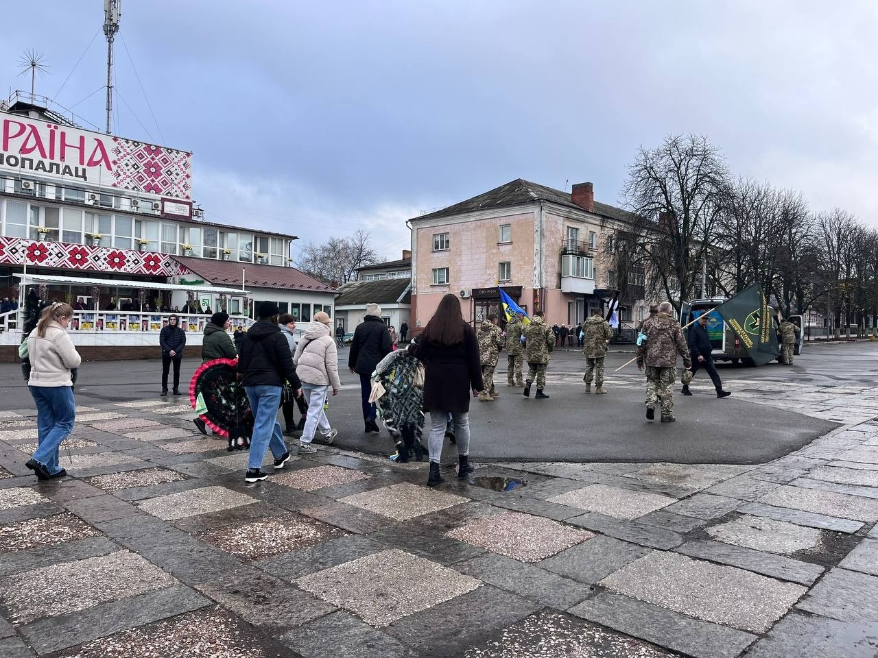 У Первомайську попрощалися із загиблим захисником України Романом Салабаєм