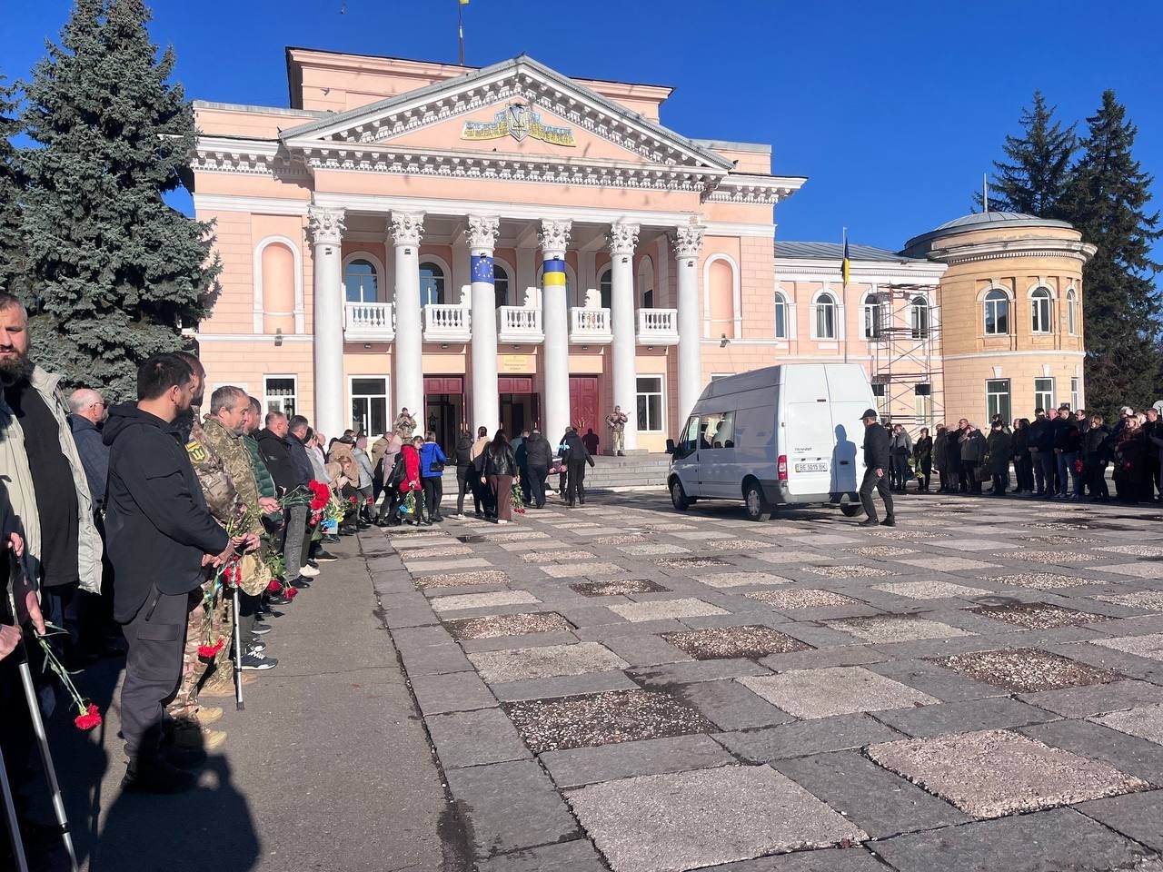 Первомайськ попрощався із захисником України Геннадієм Аркушею