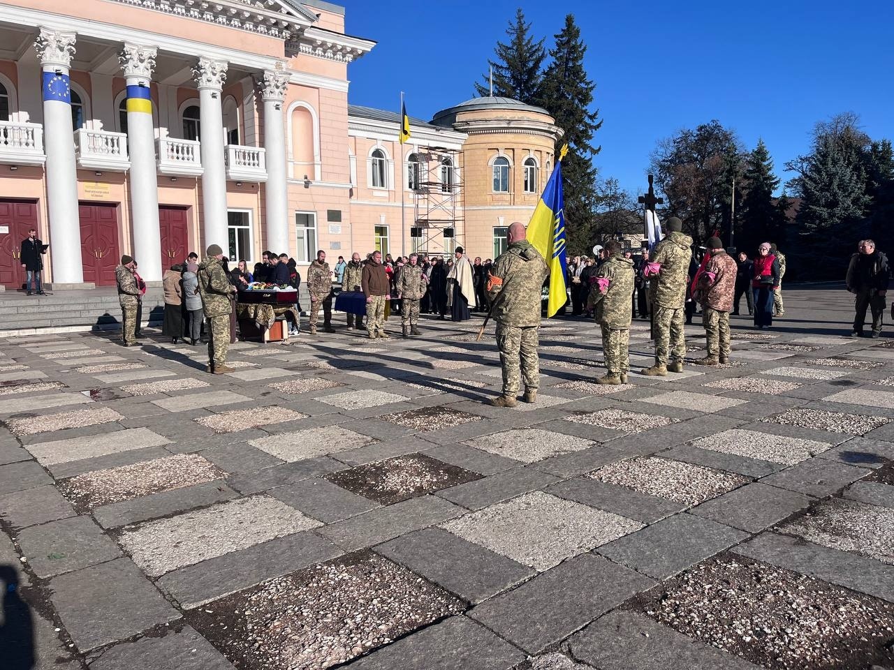 Первомайськ попрощався із захисником України Геннадієм Аркушею