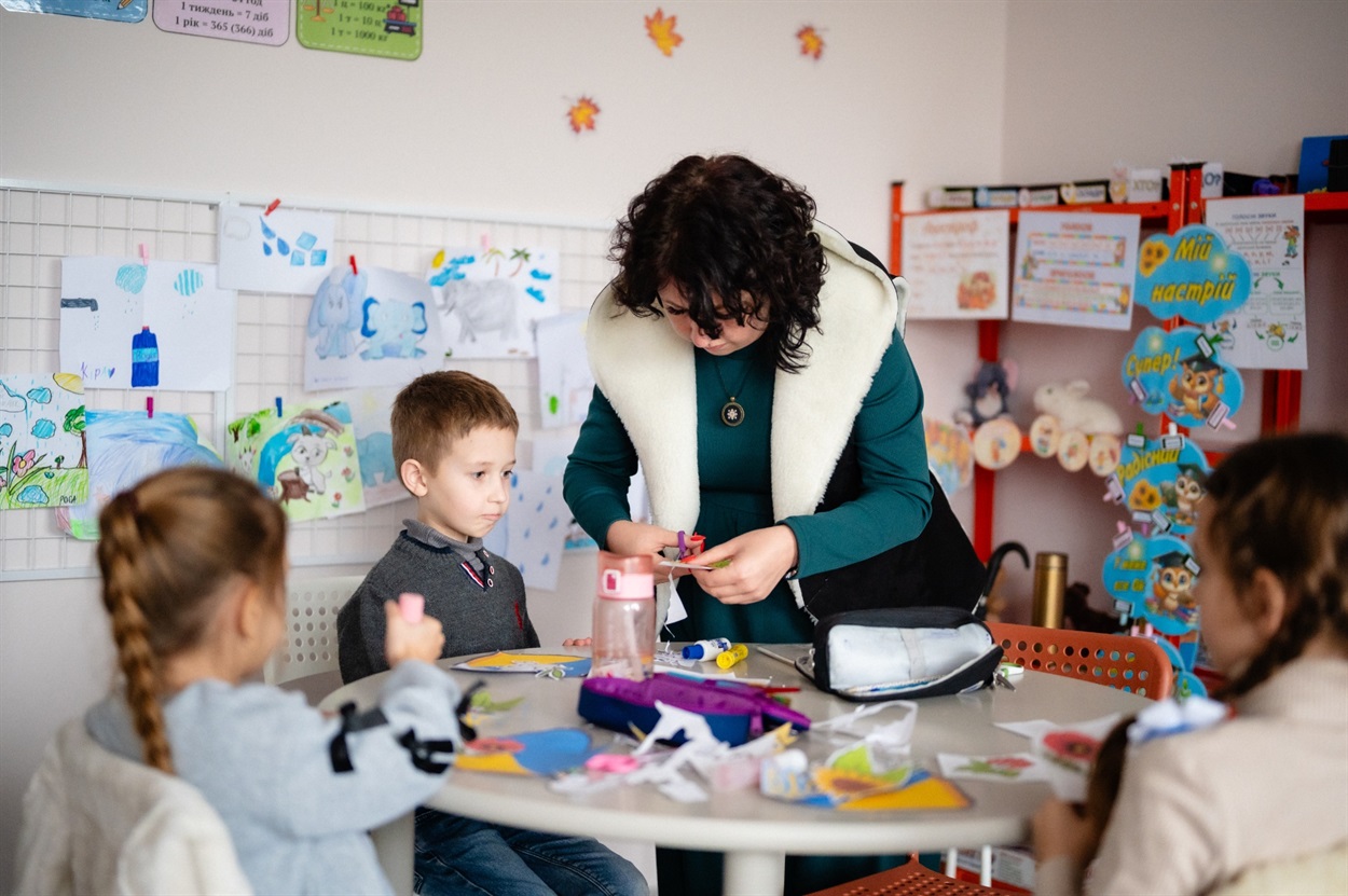 Офлайн-навчання вперше за три роки: на Миколаївщині будинок культури перетворили на тимчасову школу