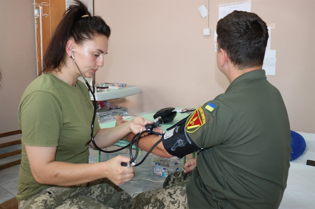 Там, де секунди вирішують: історія бойової медикині з Первомайська