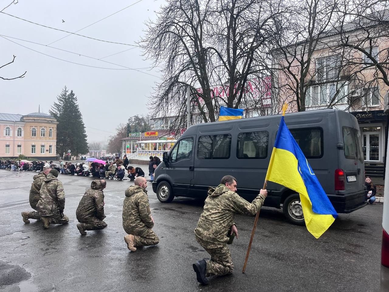 Первомайськ попрощався із захисником України Олександром Мельничуком