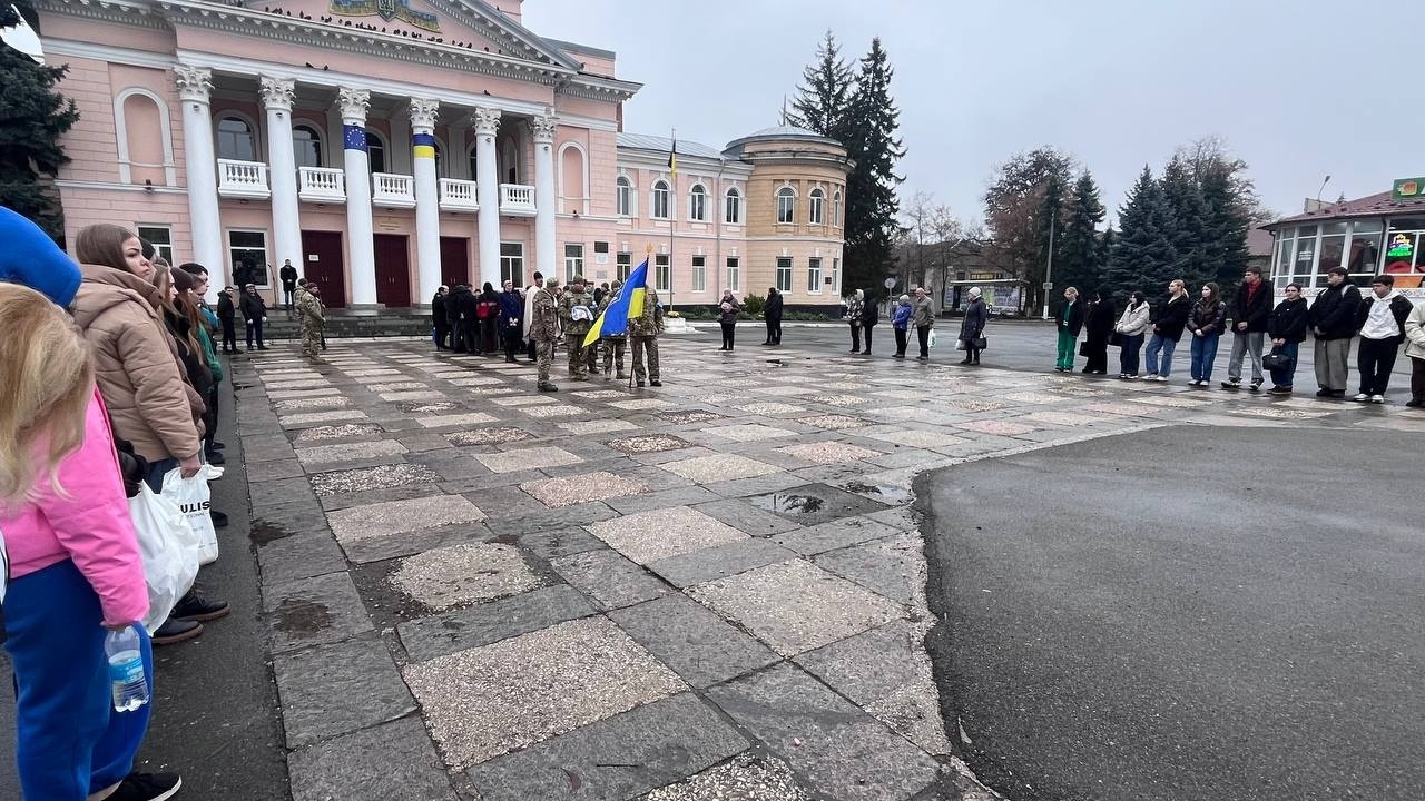 У Первомайську провели в останню путь захисника Олександра Антоніва