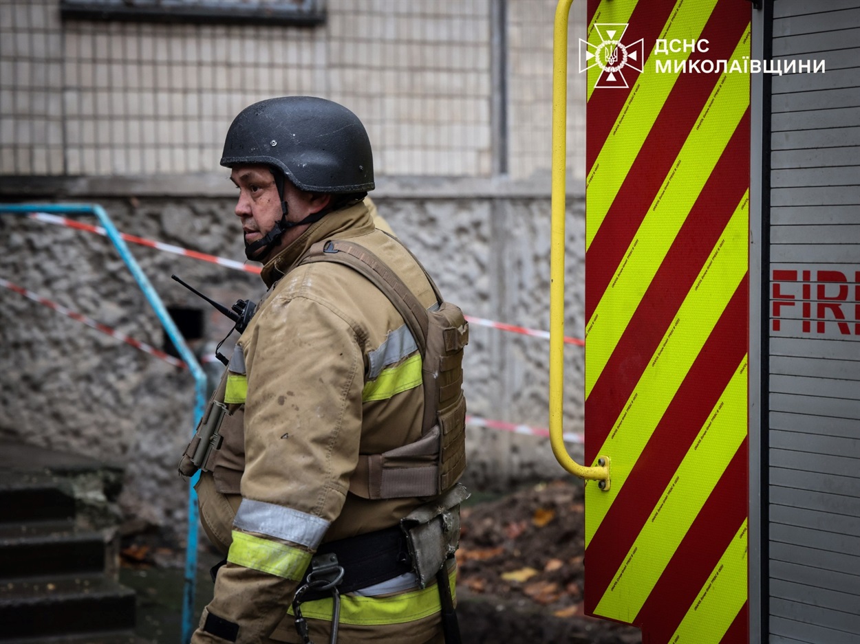 У Миколаєві «Шахед» впав на дах будинку, але не вибухнув. Рятувальники евакуювали мешканців