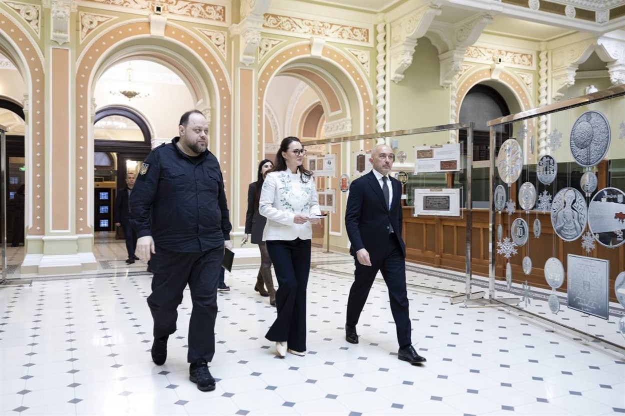 «Ми сильні. Ми разом»: нові обігові пам’ятні монети, присвячені єдності та неподільності України