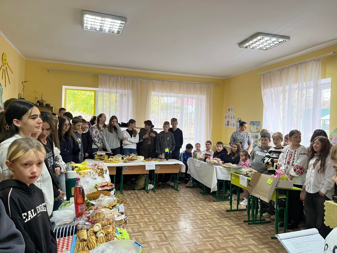 Грушівська гімназія долучилася до збору на автівку для захисників