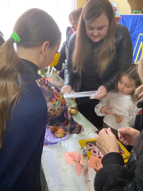 Грушівська гімназія долучилася до збору на автівку для захисників