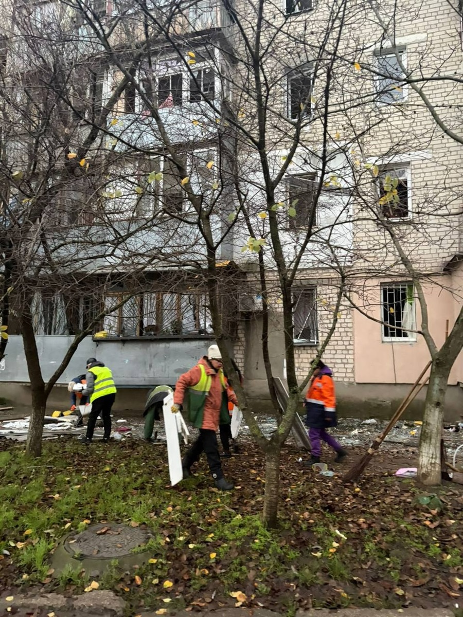 Одеса під атакою безпілотників: пошкоджені житлові будинки, є постраждалі