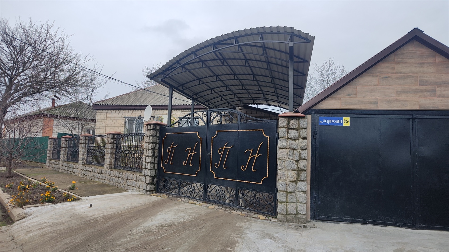 Де у Первомайську жила поетеса Галина Педченко: фотоекскурсія містом