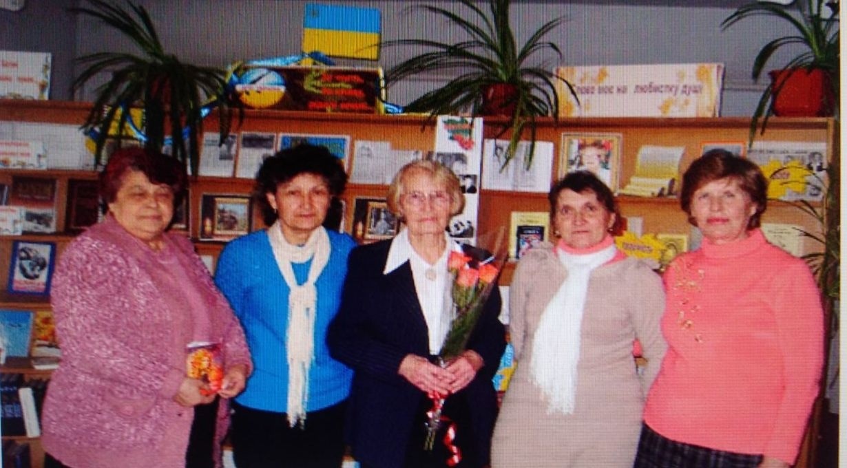 Де у Первомайську жила поетеса Галина Педченко: фотоекскурсія містом