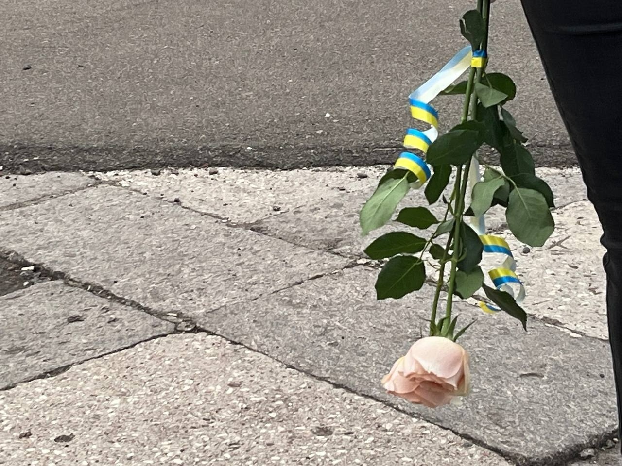 У Первомайську попрощалися з полеглим захисником України Денисом Махоньковим