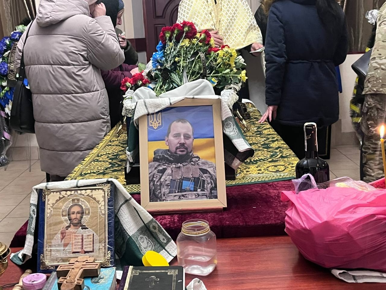 У Первомайську попрощалися з полеглим захисником України Денисом Махоньковим