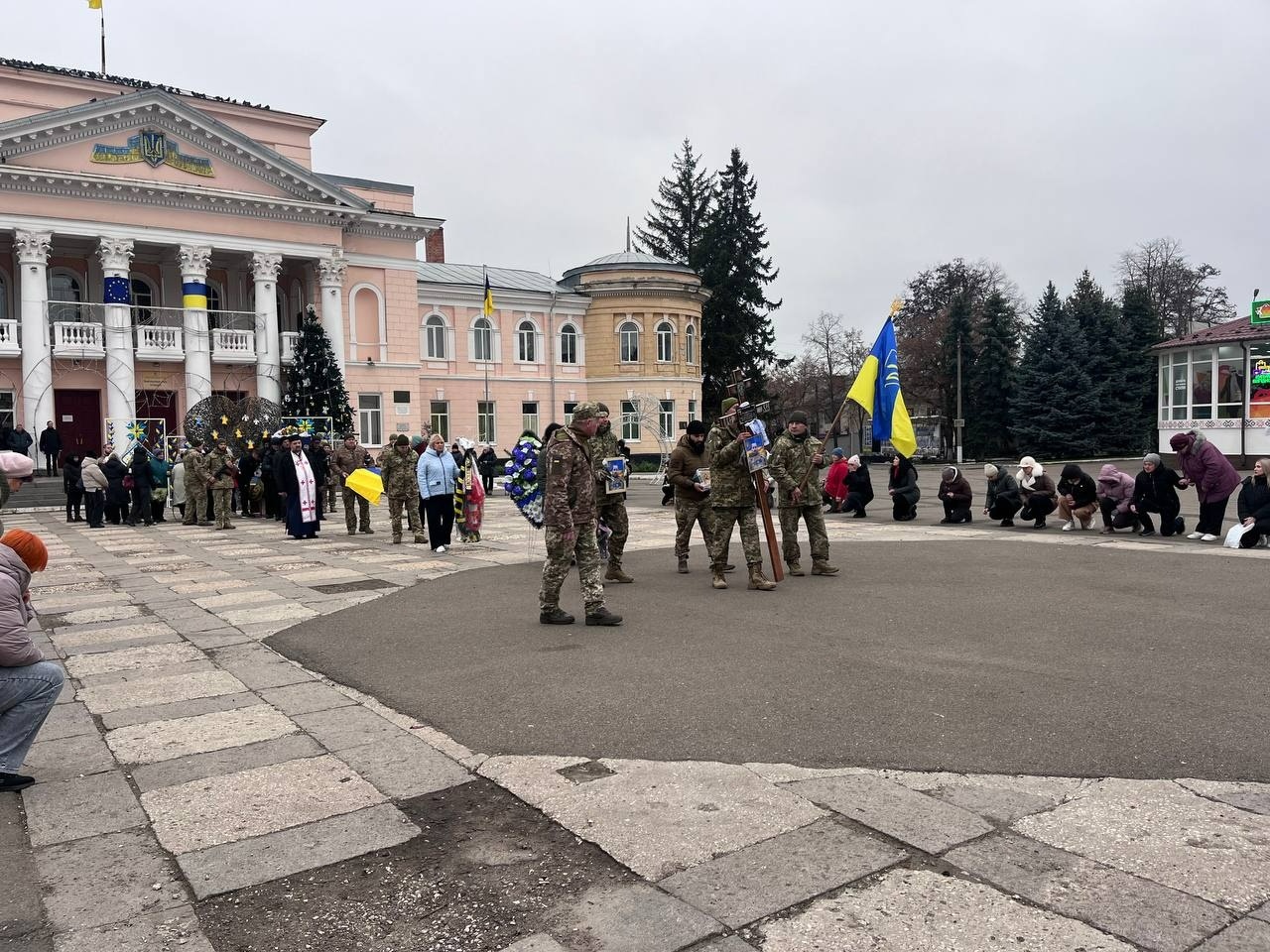 У Первомайську попрощалися з полеглим захисником України Денисом Махоньковим