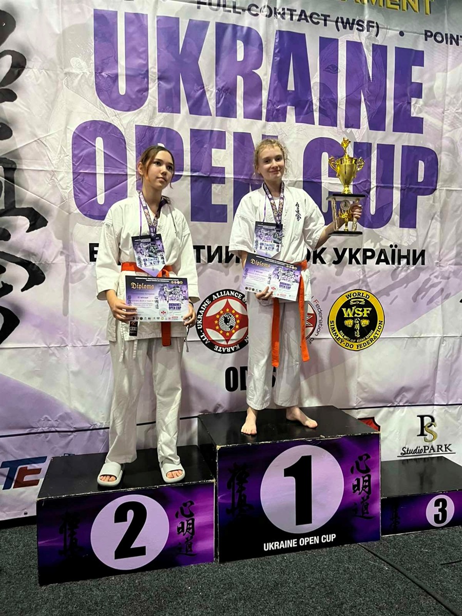 П’ять золотих і три срібні медалі: первомайські каратисти повернулися з Одеського турніру