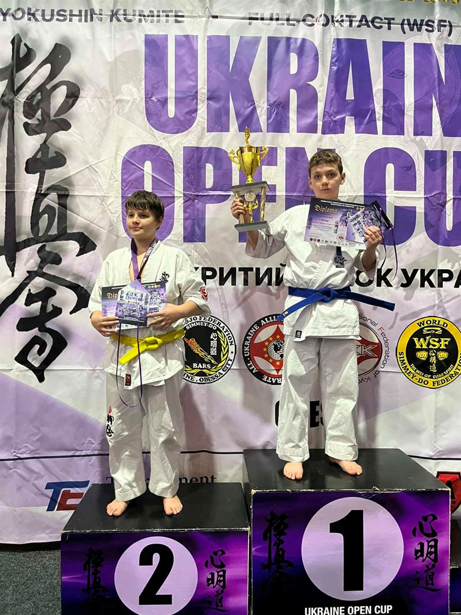 П’ять золотих і три срібні медалі: первомайські каратисти повернулися з Одеського турніру