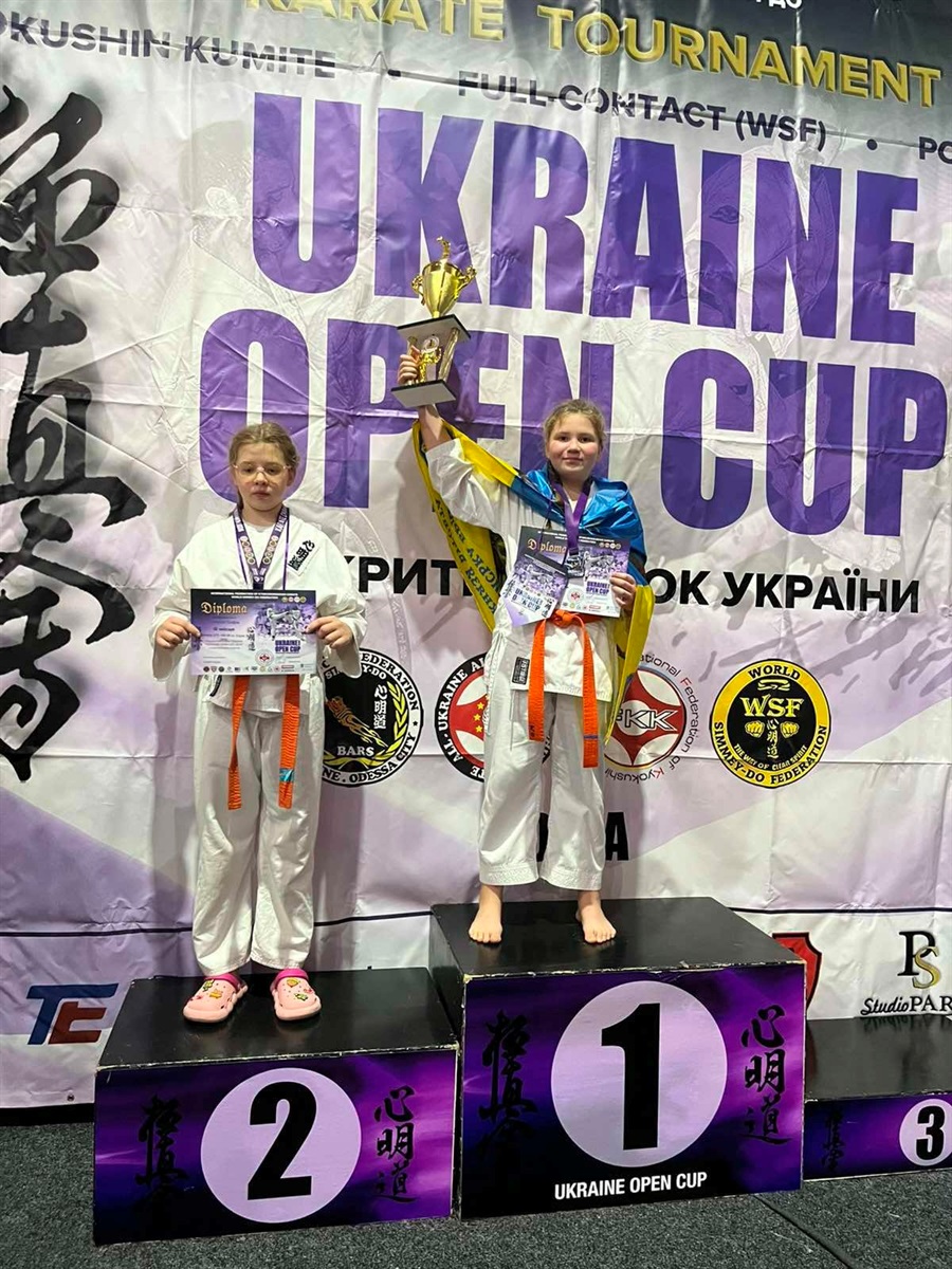 П’ять золотих і три срібні медалі: первомайські каратисти повернулися з Одеського турніру