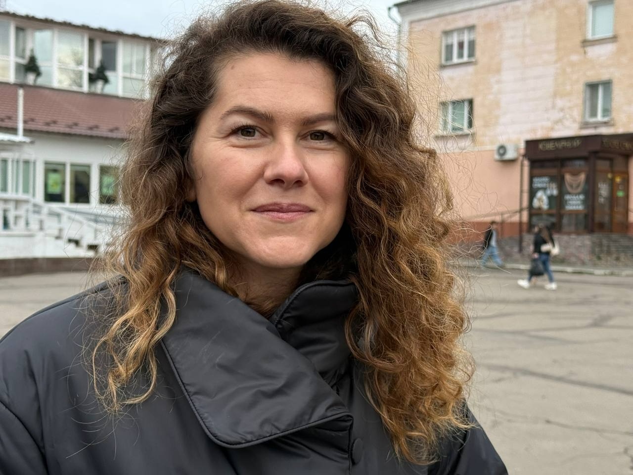 Огорнуті пам’яттю: у Первомайську відбувся перформанс «Захищені» Галини Андрусенко