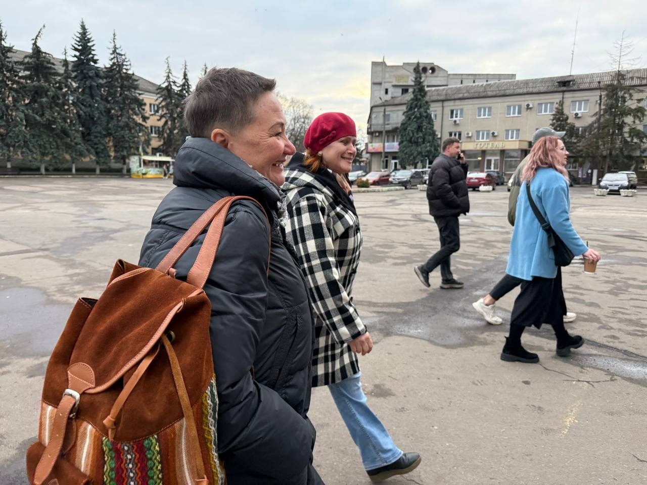 Огорнуті пам’яттю: у Первомайську відбувся перформанс «Захищені» Галини Андрусенко