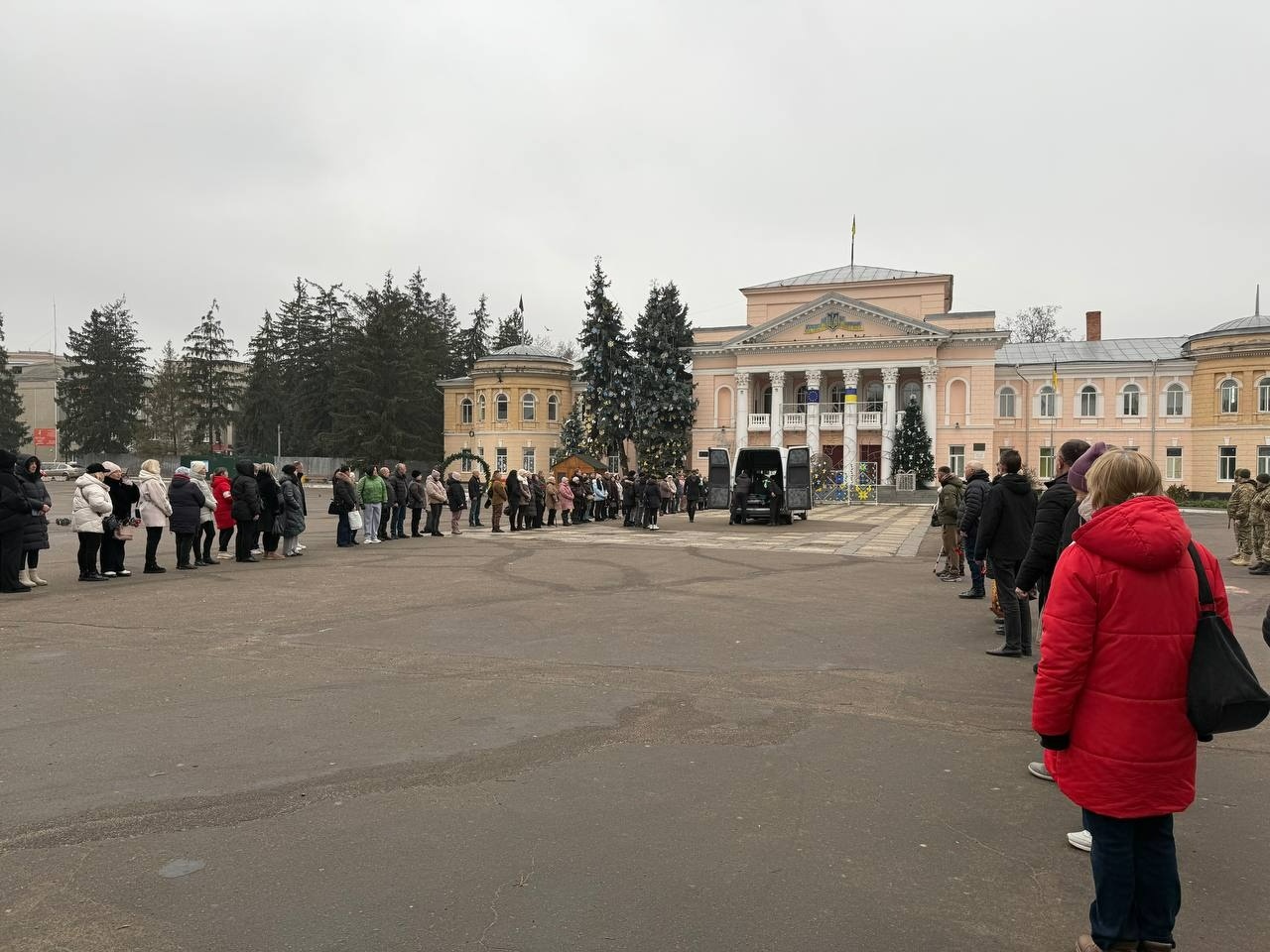 У Первомайську провели в останню путь захисника України Романа Гранковського