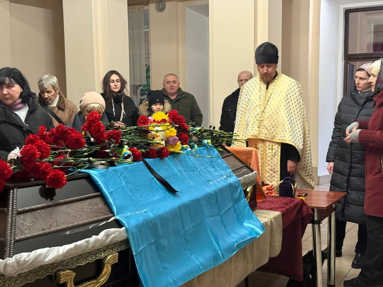 У Первомайську провели в останню путь захисника України Романа Гранковського