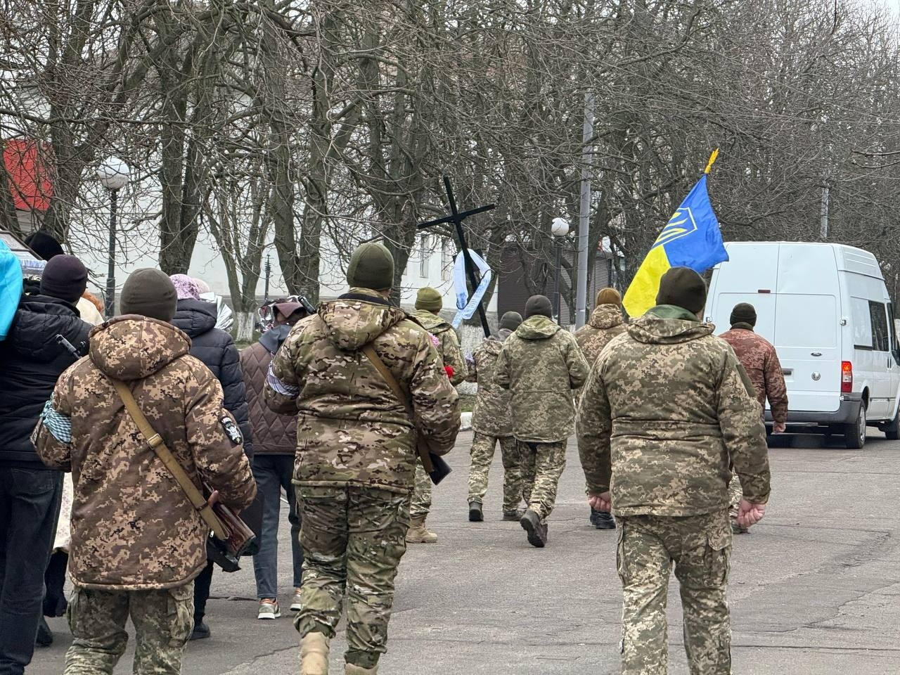 У Первомайську провели в останню путь захисника України Романа Гранковського
