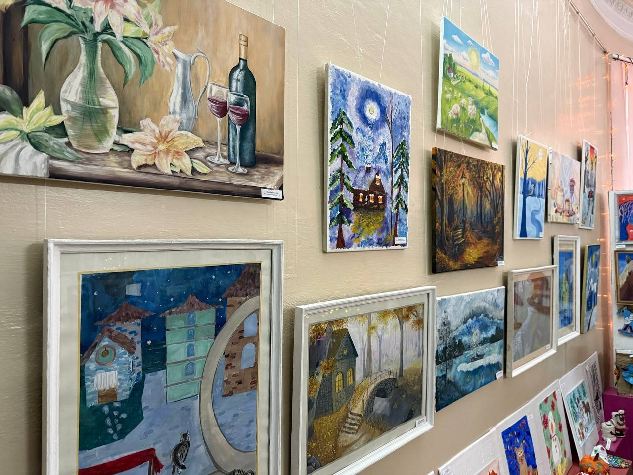 У Первомайській школі мистецтв відкрили зимову виставку учнівських робіт