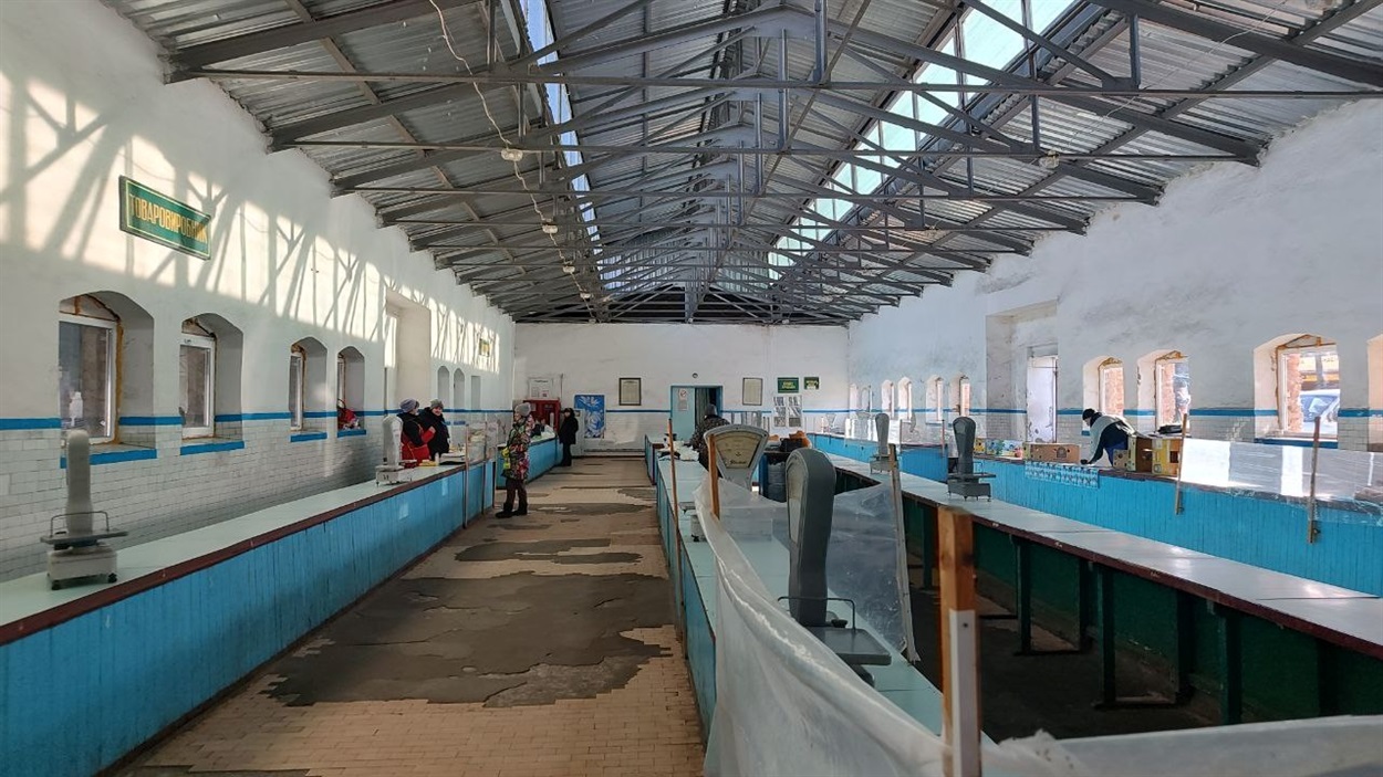 У молочному павільйоні