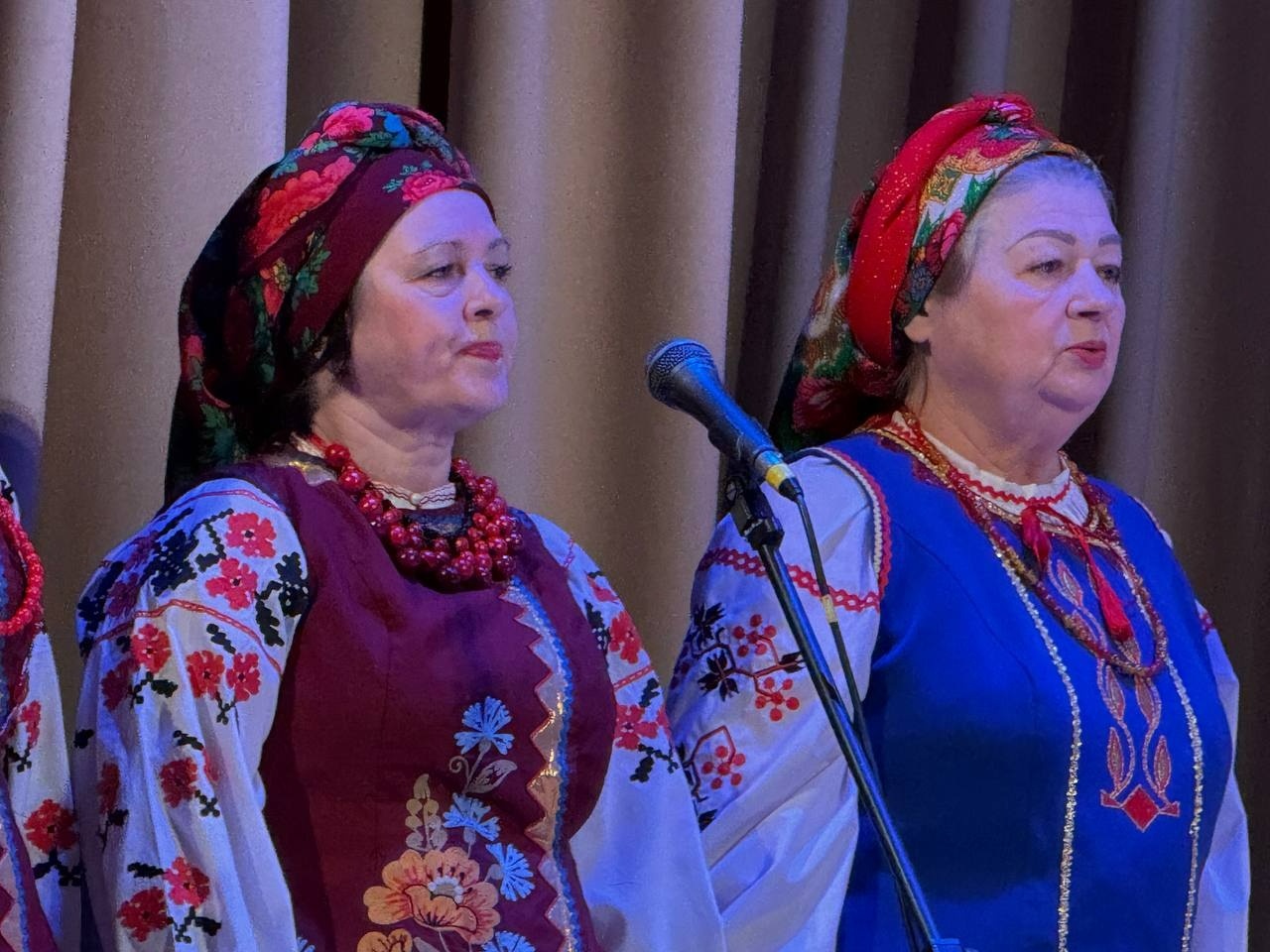 Первомайськ колядує: у Центрі Зарницької відбулося «Пісенне Різдво»