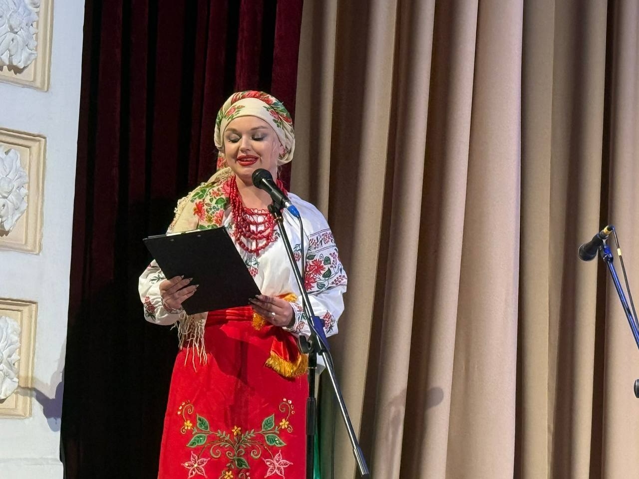 Первомайськ колядує: у Центрі Зарницької відбулося «Пісенне Різдво»