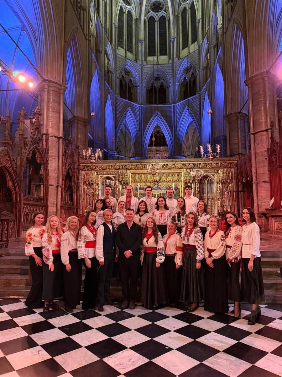 Хор Songs for Ukraine