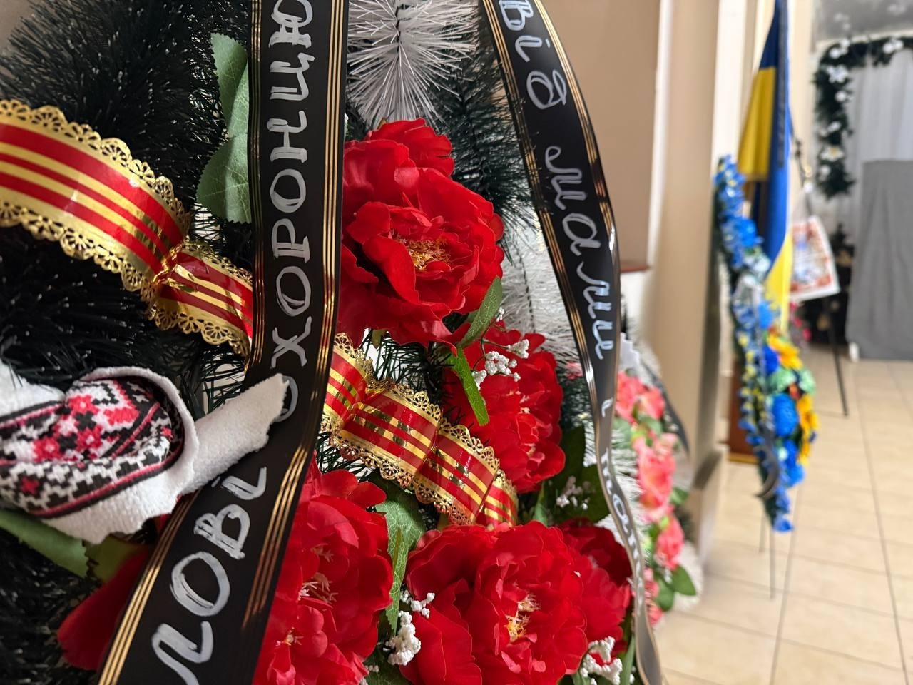 Первомайськ попрощався із загиблим бойовим медиком Євгеном Єскіним