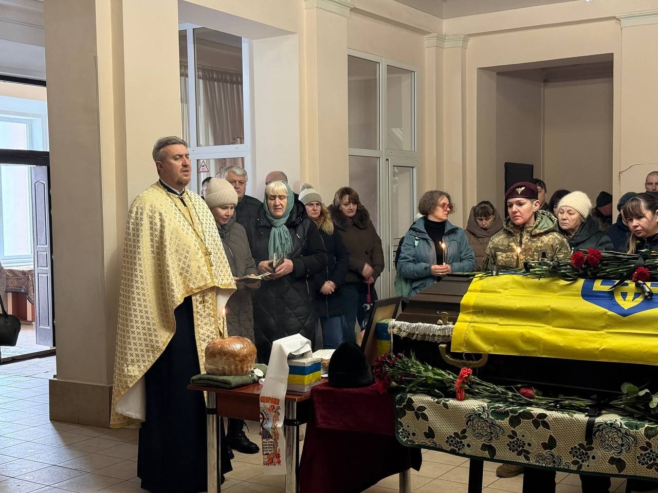 Первомайськ попрощався із загиблим бойовим медиком Євгеном Єскіним