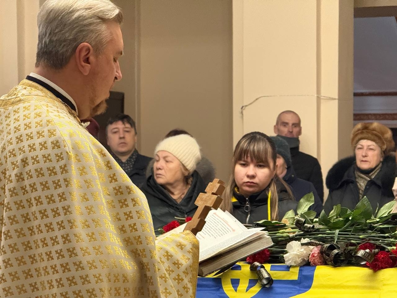 Первомайськ попрощався із загиблим бойовим медиком Євгеном Єскіним