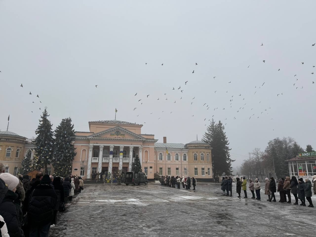 Первомайськ попрощався із загиблим бойовим медиком Євгеном Єскіним