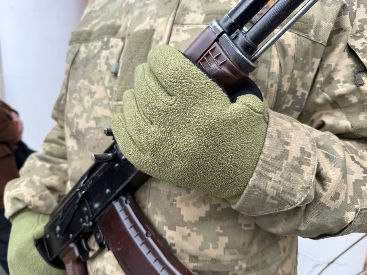 Первомайськ попрощався із загиблим бойовим медиком Євгеном Єскіним